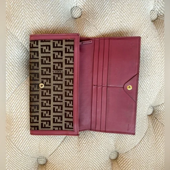Authentic Fendi Zucchino Canvas Pink Leather Bifold Wallet - Picture 4 of 11
